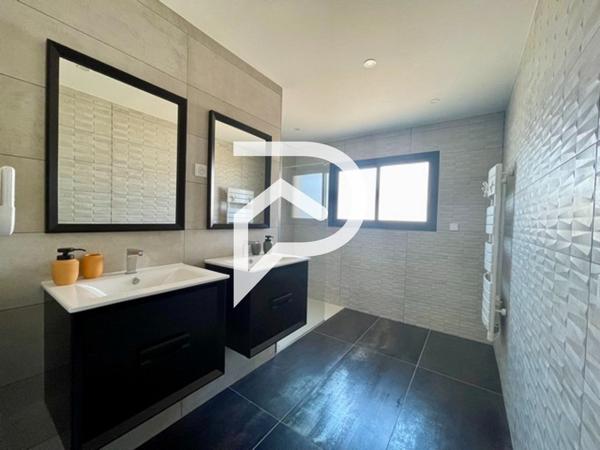 Demeure Contemporaine 9 pièces 200 m2