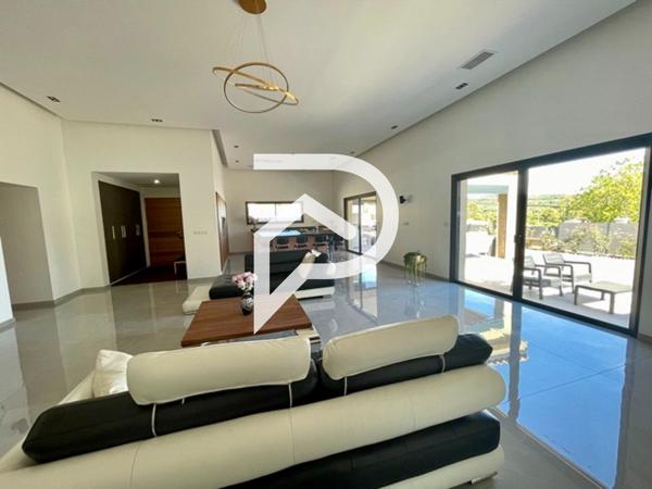 Demeure Contemporaine 9 pièces 200 m2