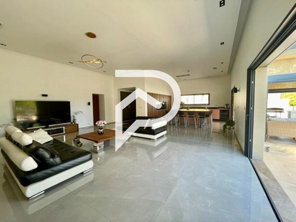 Demeure Contemporaine 9 pièces 200 m2