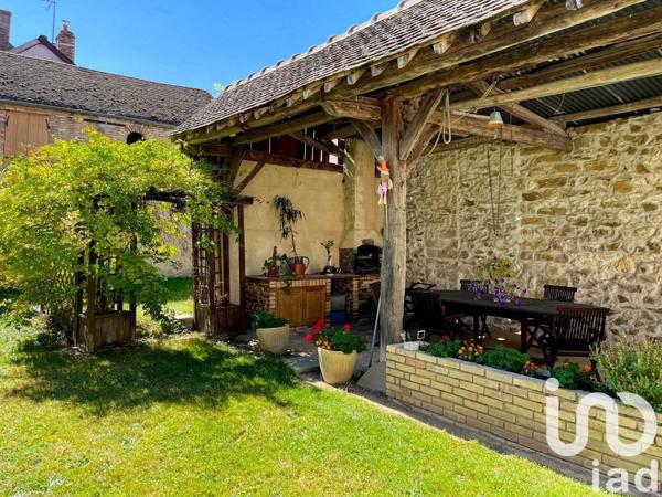 Maison 6 pièces de 142 m² à Villeneuve-la-Guyard (89340)