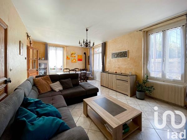 Maison 6 pièces de 142 m² à Villeneuve-la-Guyard (89340)