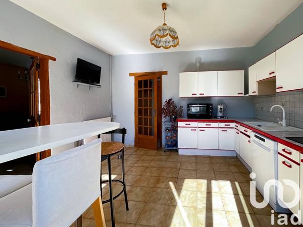 Maison 6 pièces de 142 m² à Villeneuve-la-Guyard (89340)