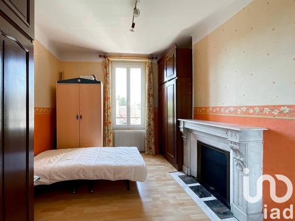 Maison 6 pièces de 142 m² à Villeneuve-la-Guyard (89340)