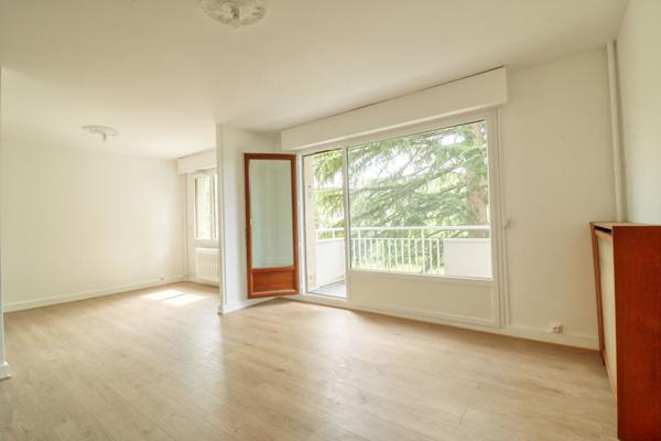 Appartement à louer à Antony 4 pièces 71.30 m2 avec 2 chambres et balcon