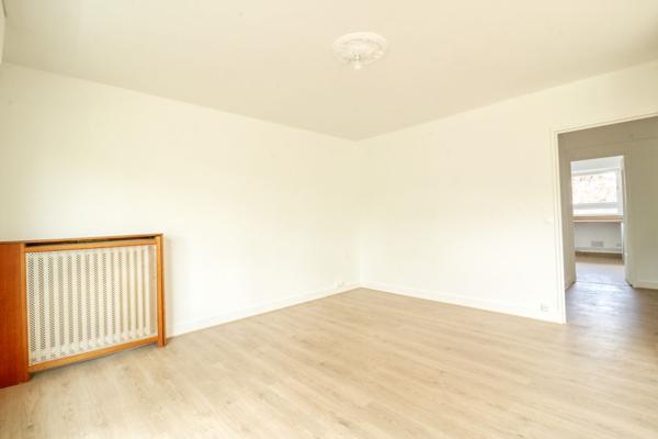 Appartement à louer à Antony 4 pièces 71.30 m2 avec 2 chambres et balcon