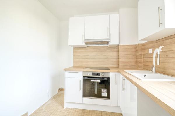Appartement à louer à Antony 4 pièces 71.30 m2 avec 2 chambres et balcon