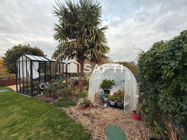 Déposez vos valises dans cette jolie maison