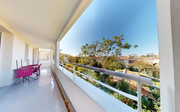 Appartement à vendre    3 pièces •  Bègles