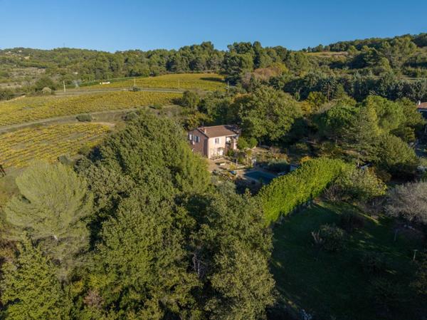 Dpt Vaucluse (84), à vendre APT maison P4 de 95 m² - Terrain de 6 634,00 m² - Plain pied