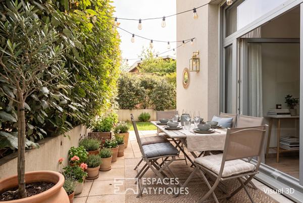 Duplex avec jardin et terrasse