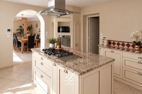 Vente - Maison 7 pièces 240 m 2 MEZERAY (72270)