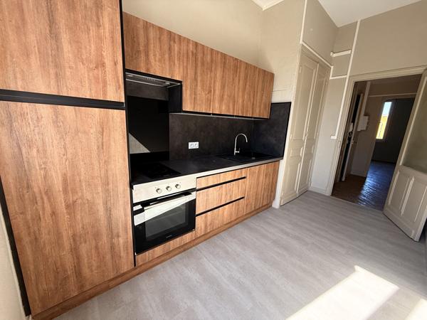 Appartement 2 CHAMBRES - CARCASSONNE proche CENTRE