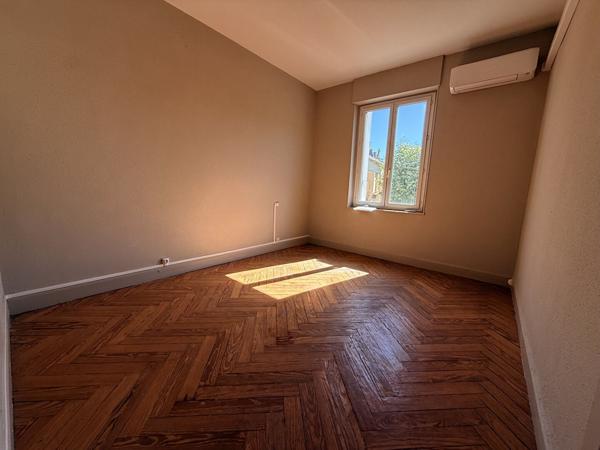 Appartement 2 CHAMBRES - CARCASSONNE proche CENTRE