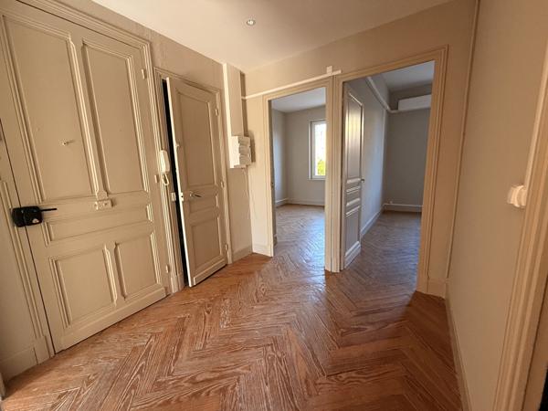 Appartement 2 CHAMBRES - CARCASSONNE proche CENTRE
