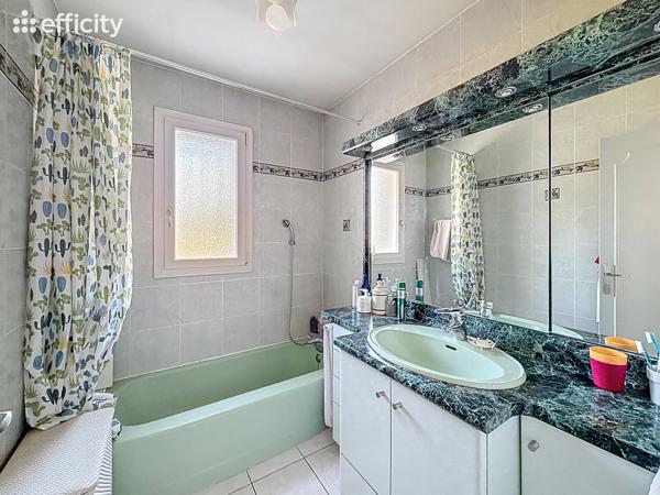 Maison 6 pièces - 226 m²