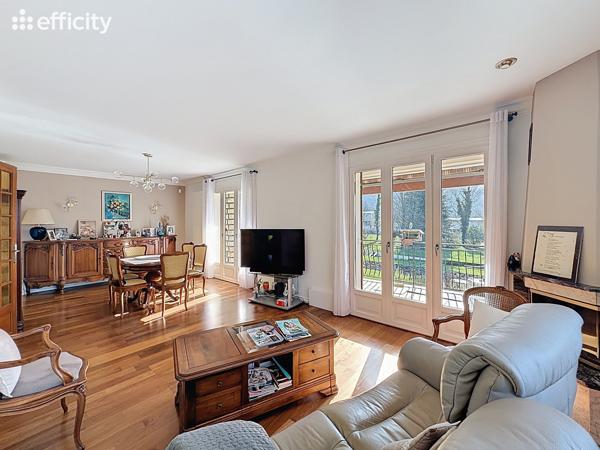 Maison 6 pièces - 226 m²