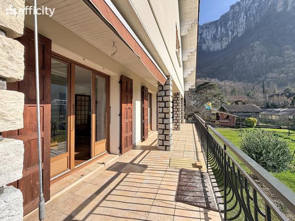 Maison 6 pièces - 226 m²