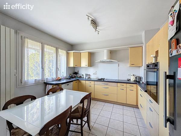 Maison 6 pièces - 226 m²