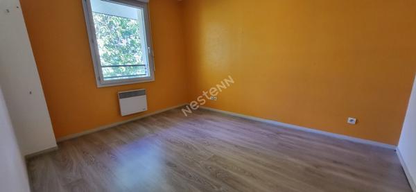 Nantes Eraudière :  Exclusivité ! En dernier étage bel appartement T4 de 1999, 3 chambres, loué non meublé, terrasse 23 m² proche Erdre !