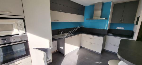 Nantes Eraudière :  Exclusivité ! En dernier étage bel appartement T4 de 1999, 3 chambres, loué non meublé, terrasse 23 m² proche Erdre !
