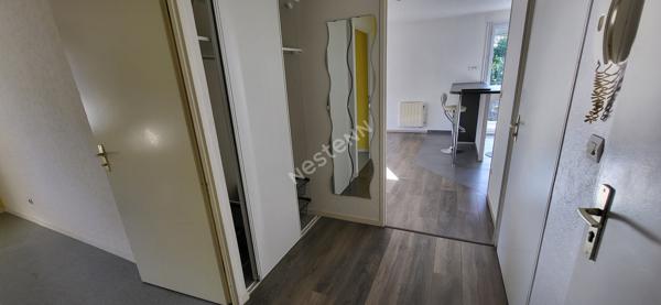 Nantes Eraudière :  Exclusivité ! En dernier étage bel appartement T4 de 1999, 3 chambres, loué non meublé, terrasse 23 m² proche Erdre !