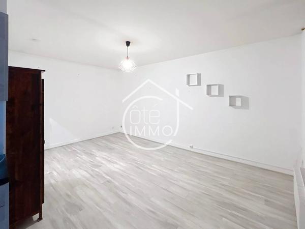 Castillon la Bataille : Immeuble de rapport - Deux Appartements
