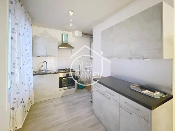 Castillon la Bataille : Immeuble de rapport - Deux Appartements