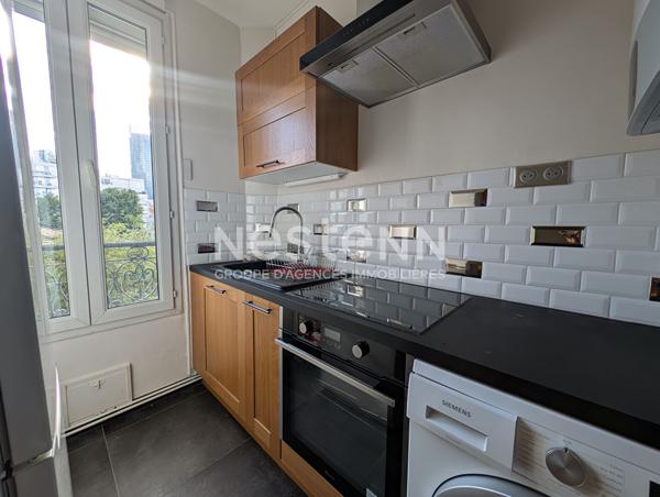 Appartement Courbevoie 2 pièce(s) 47.52 m2