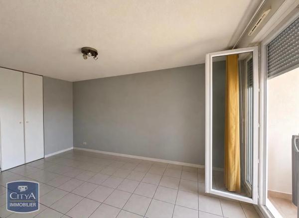 Appartement à louer 2 pièces 42.95m² Nîmes (30000)