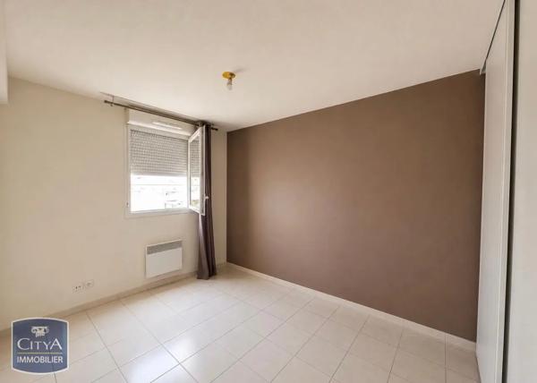 Appartement à louer 2 pièces 42.95m² Nîmes (30000)