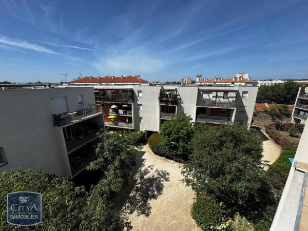 Appartement à louer 2 pièces 42.95m² Nîmes (30000)