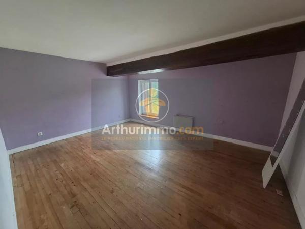 Vente                                                      Maison
                        
                     6 pièces                      104 m2                     à La Ferté-Gaucher