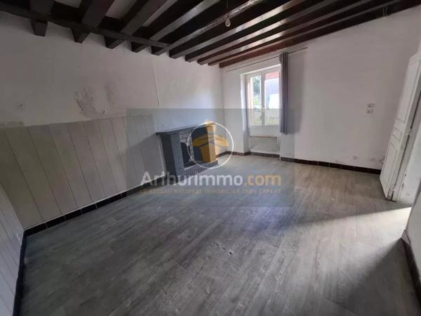 Vente                                                      Maison
                        
                     6 pièces                      104 m2                     à La Ferté-Gaucher