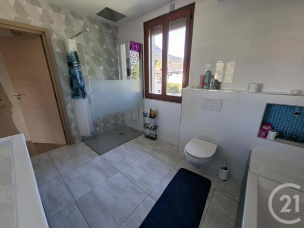 Maison à vendre  6 pièces - 147,53 m 2   CLAIX  - 38