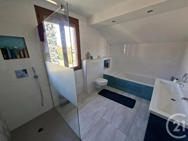 Maison à vendre  6 pièces - 147,53 m 2   CLAIX  - 38