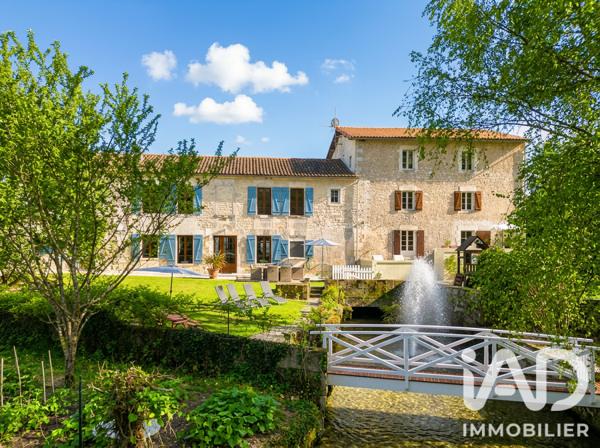 Maison à vendre 20 pièces 626 m² Bourg-Charente