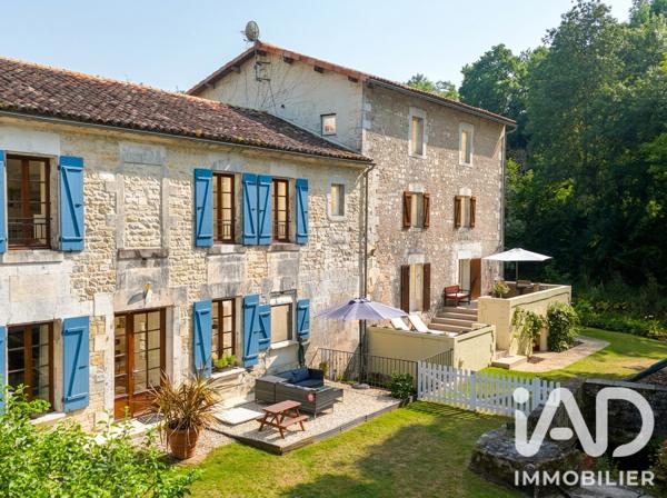Maison à vendre 20 pièces 626 m² Bourg-Charente