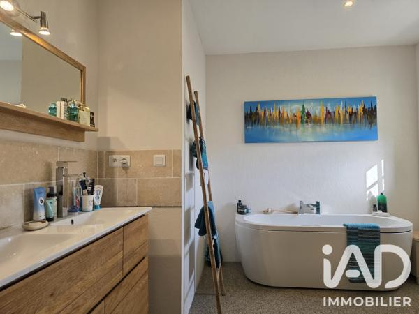 Maison à vendre 20 pièces 626 m² Bourg-Charente
