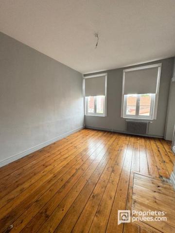 Maison Bourgeoise , garage, jardin arboré