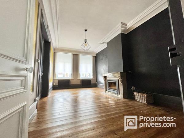 Maison Bourgeoise , garage, jardin arboré