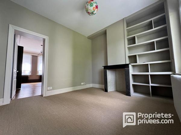 Maison Bourgeoise , garage, jardin arboré