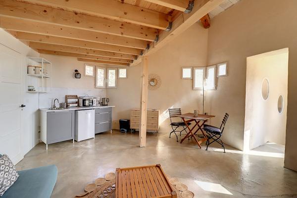 A VENDRE - Villa sur les hauteurs de Draguignan avec 2500 m² de terrain, piscine et garage