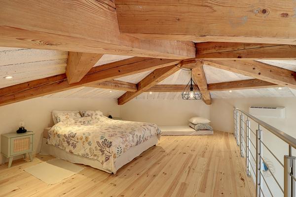 A VENDRE - Villa sur les hauteurs de Draguignan avec 2500 m² de terrain, piscine et garage