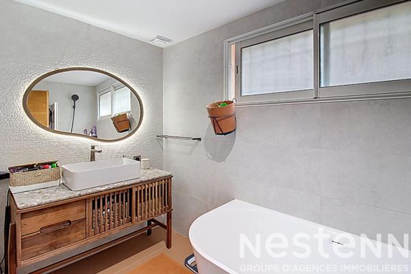 A VENDRE - Villa sur les hauteurs de Draguignan avec 2500 m² de terrain, piscine et garage