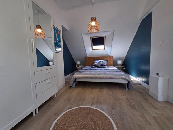 Univers champêtre pour cette jolie Propriété de 129m² rénovée avec soin sur jardin de 937m² , appartement indépendant.
