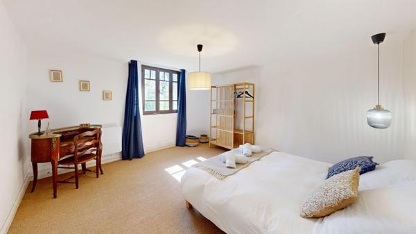 Maison de caractère rénovée à Nègrepelisse – 237 m², 7 chambres, piscine chauffée