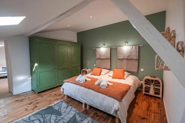 Maison de caractère rénovée à Nègrepelisse – 237 m², 7 chambres, piscine chauffée