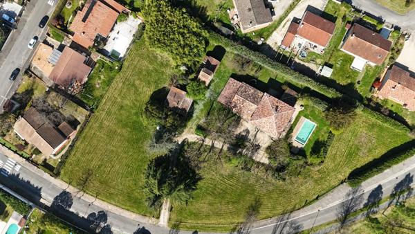 Maison de caractère rénovée à Nègrepelisse – 237 m², 7 chambres, piscine chauffée