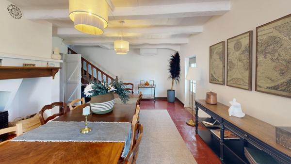 Maison de caractère rénovée à Nègrepelisse – 237 m², 7 chambres, piscine chauffée