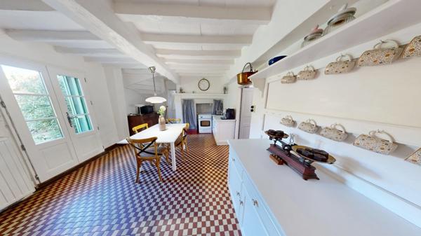 Maison de caractère rénovée à Nègrepelisse – 237 m², 7 chambres, piscine chauffée